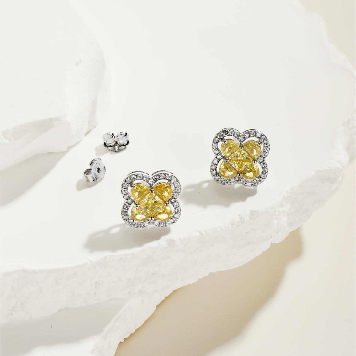 Clévaillé Soleil Blossom Earrings