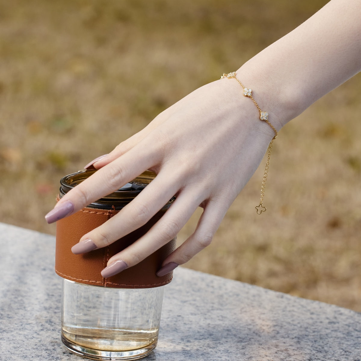 Clévaillé Golden Petals Bracelet