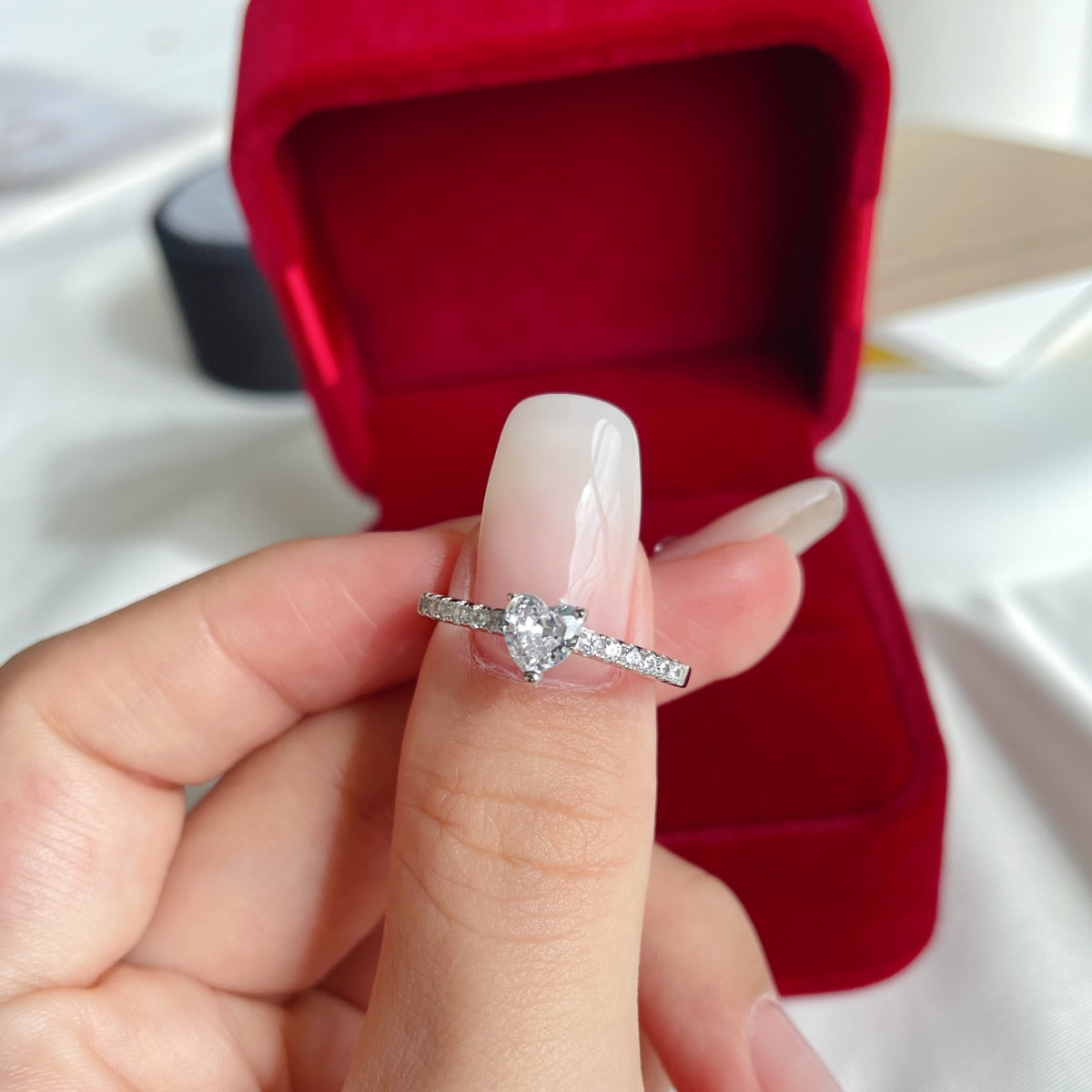 Clévaillé Heart of Light Ring