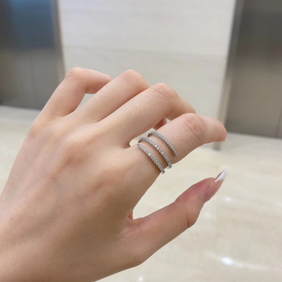 Clévaillé Serpentine Sparkle Ring