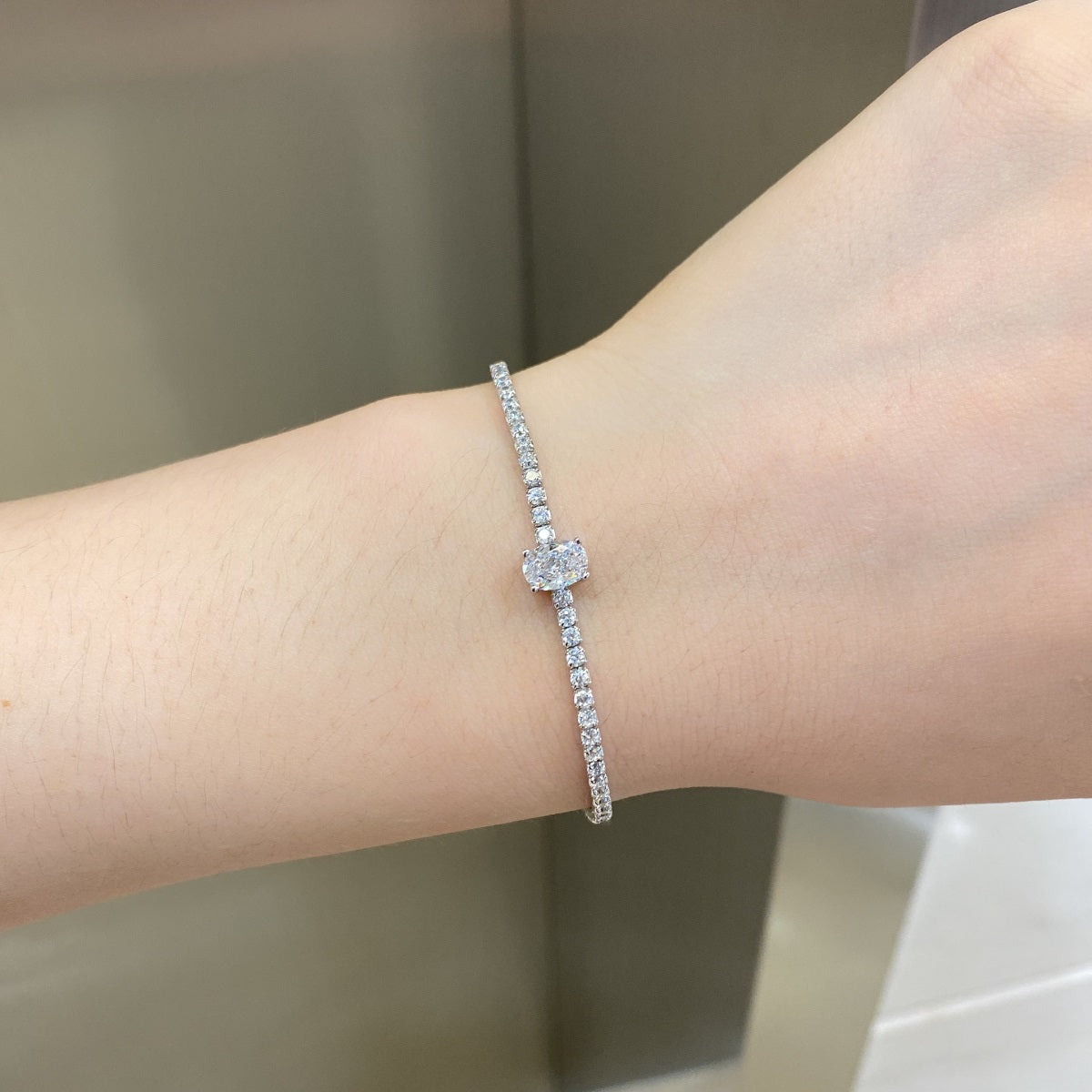 Clévaillé Radiant Solitaire Bracelet