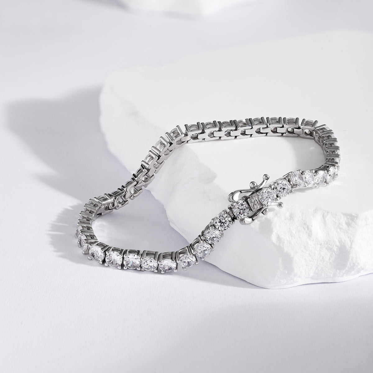 Clévaillé Diamond Radiance Tennis Bracelet