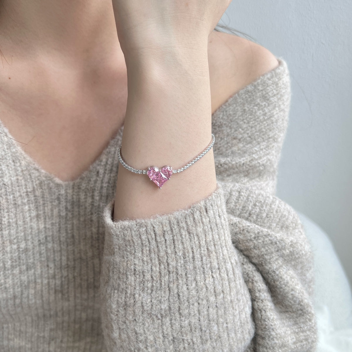 Clévaillé Pink Heart Charm Bracelet