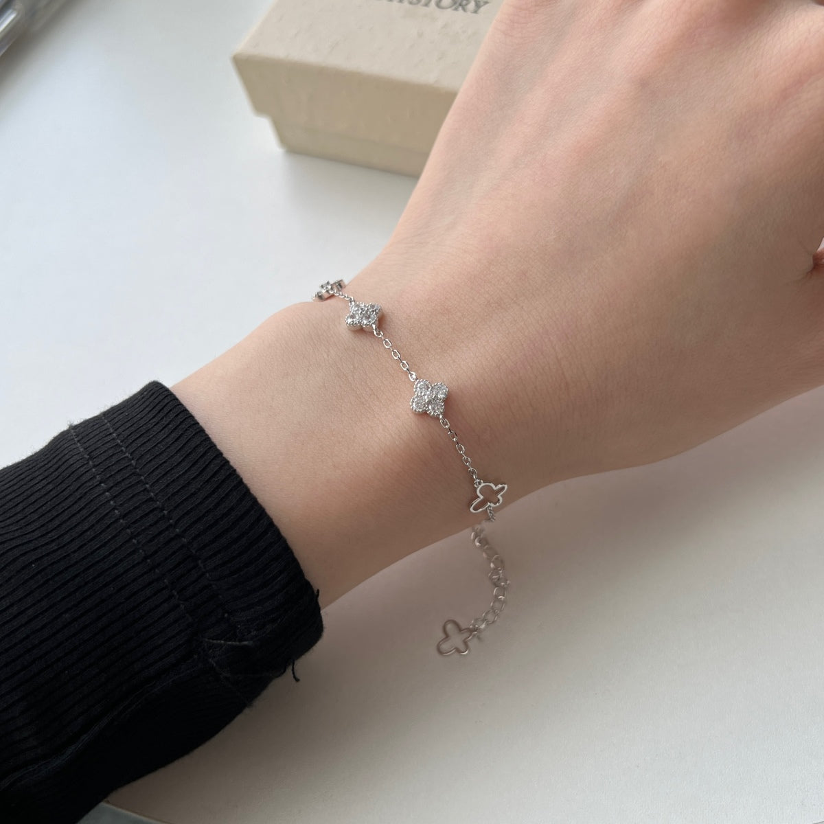 Clévaillé Silver Petals Bracelet